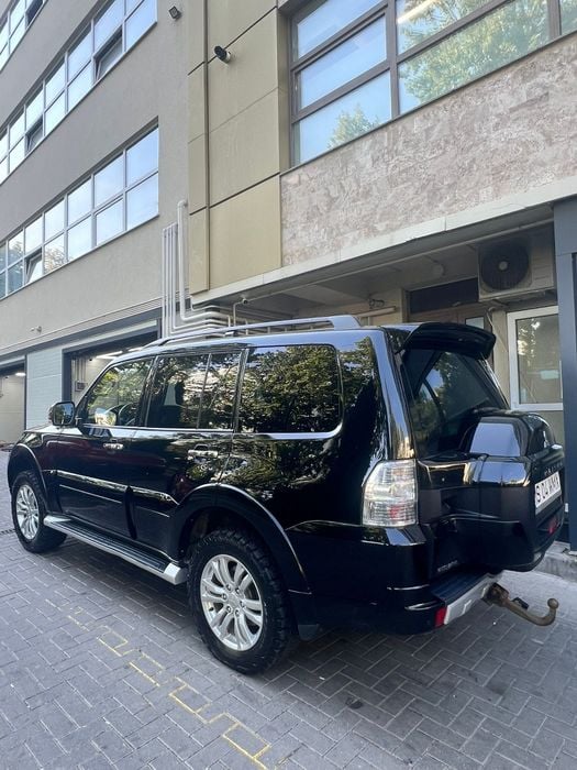 Vand Mitsubishi Pajero 23500