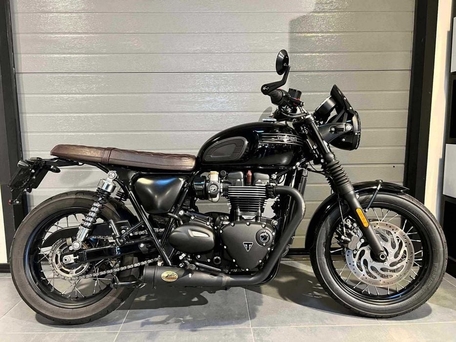 Motocicleta Triumph Bonneville T120 Black Custom Second 2020
