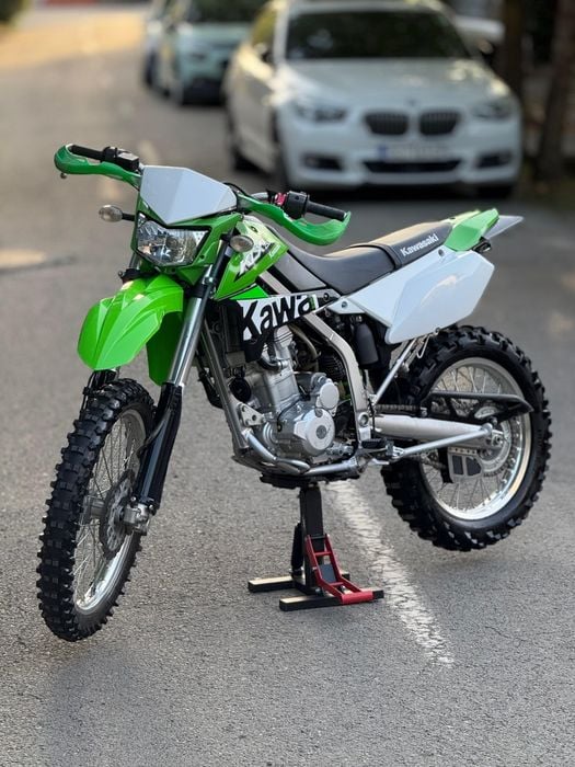 Vând Kawasaki KLX 250S 2016 Enduro/Impecabil/Acte/Pornire buton