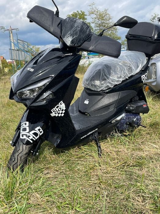 Scuter pe benzina, fără permis