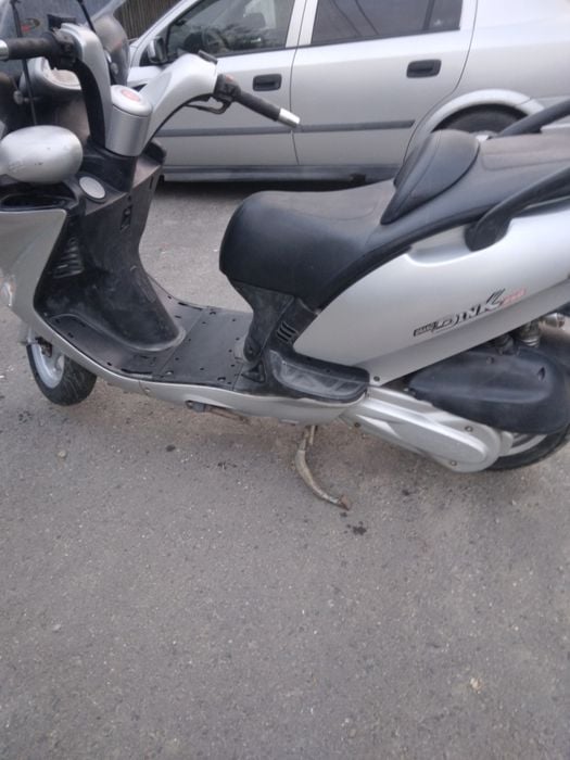 Vând scuter kimco 250