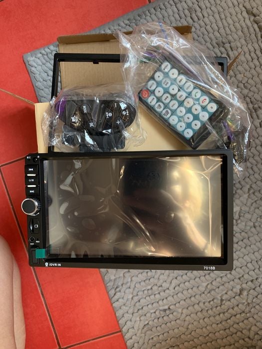 Dvd auto 2din player Mp5-telecomanda /camera optional/