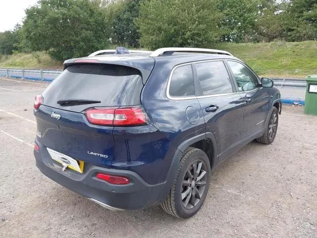 Dezmembrez Jeep Cherokee