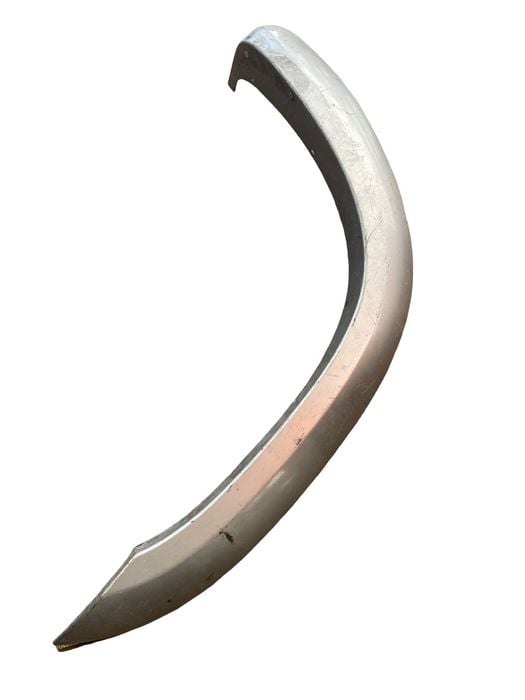 Ornament Aripa Dreapta Fata Nissan Patrol Gr V Platform/Chassis Y61 19