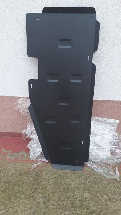 Scut fier rezervor  Nissan Navara 2005-2015 este noua nu fost folosit