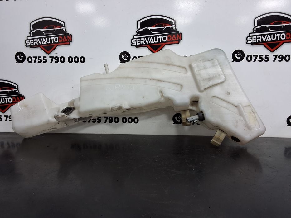 bidonas vas parbriz nissan navara (2004->) 2.5 motorina 2007