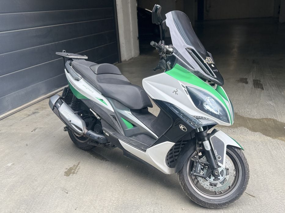 Scuter kymco 400i