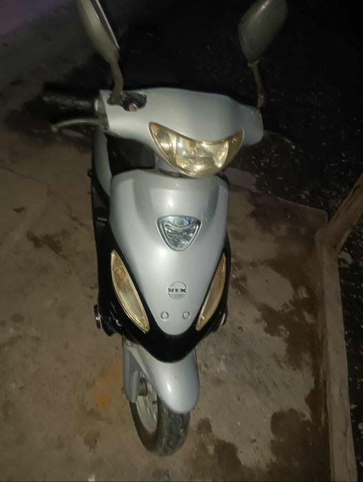 Vand scuter foarte buna