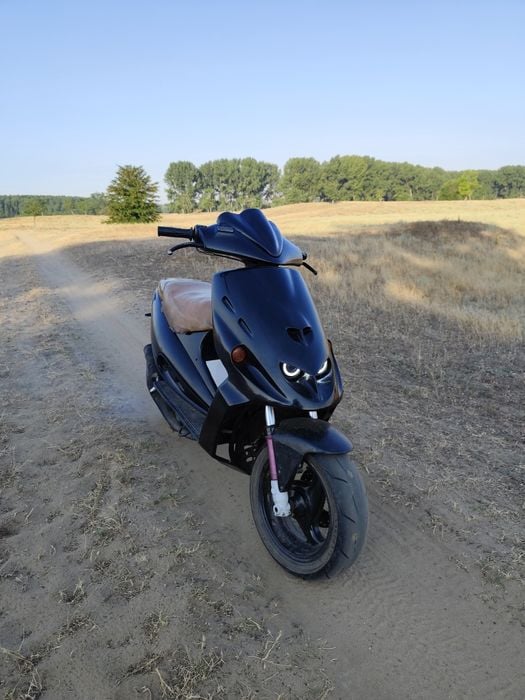 Vând/schimb Malaguti f12 phanthom cu 125cc 4t