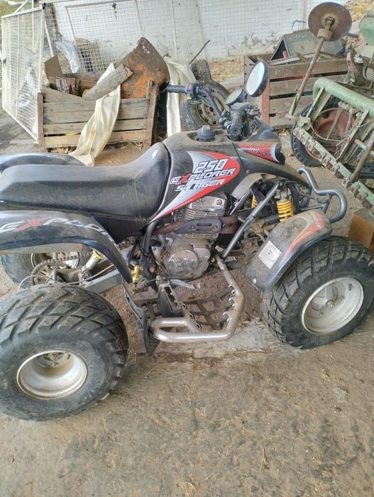Vînd ATV de 250 stare foarte bună