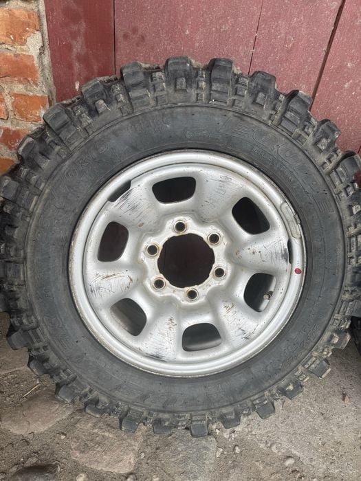 Koła toyota Hilux 235/70R15  6x139.7 komplet