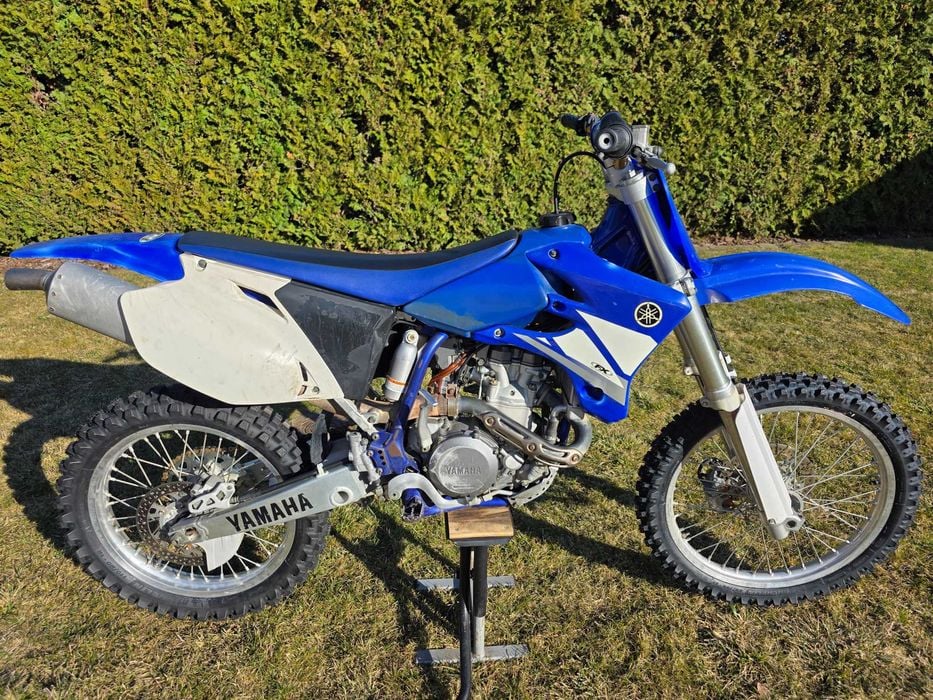 Motocykl Yamaha YZ 450 F. Prawdziwy potwór na bezdroża !