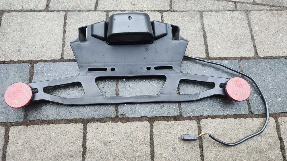 Can am mocowanie tablicy rejestracyjnej