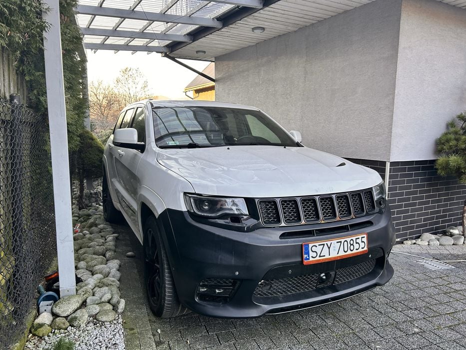 Jeep Grand Cherokee SRT polift