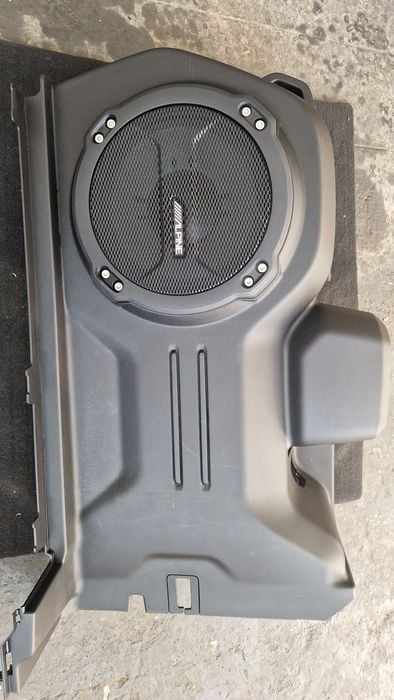 Subwoofer JEEP Wrangler JL 4D  Polift