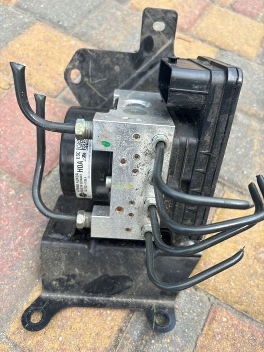 nissan navara d23 2.3dci pompa abs 476604jk0a