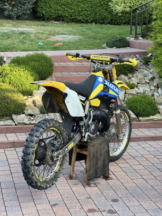 SUZUKI  RM125 Ładna