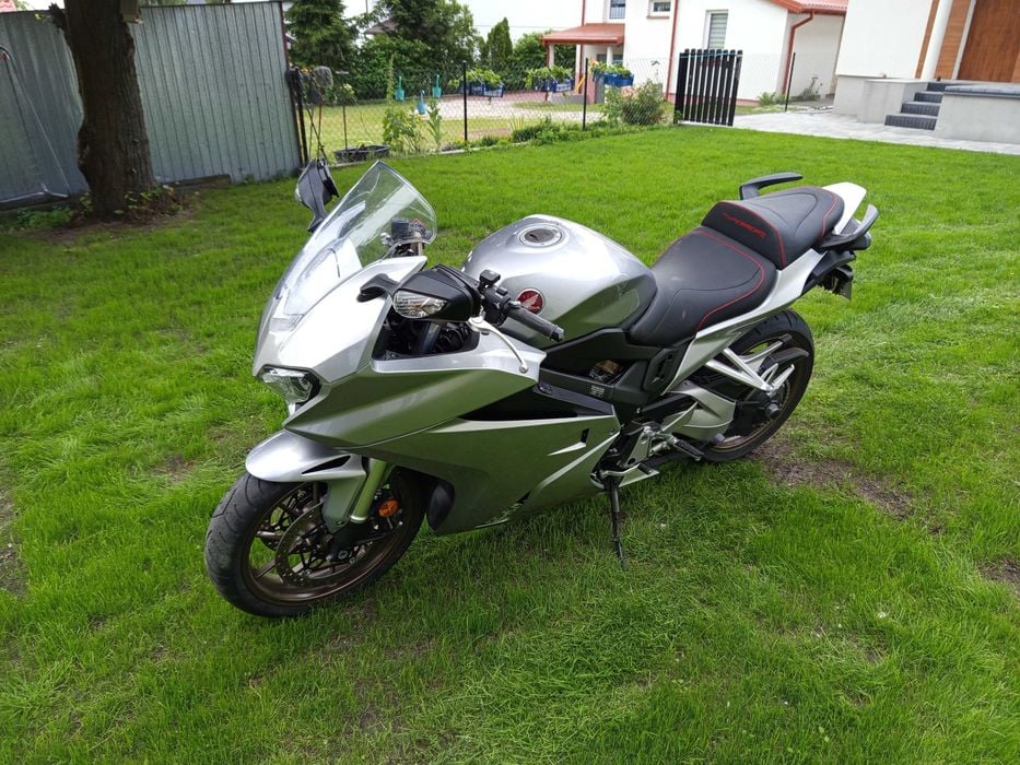 HONDA VFR 800F sprzedam lub zamienię na Auto bądz Quada!!!