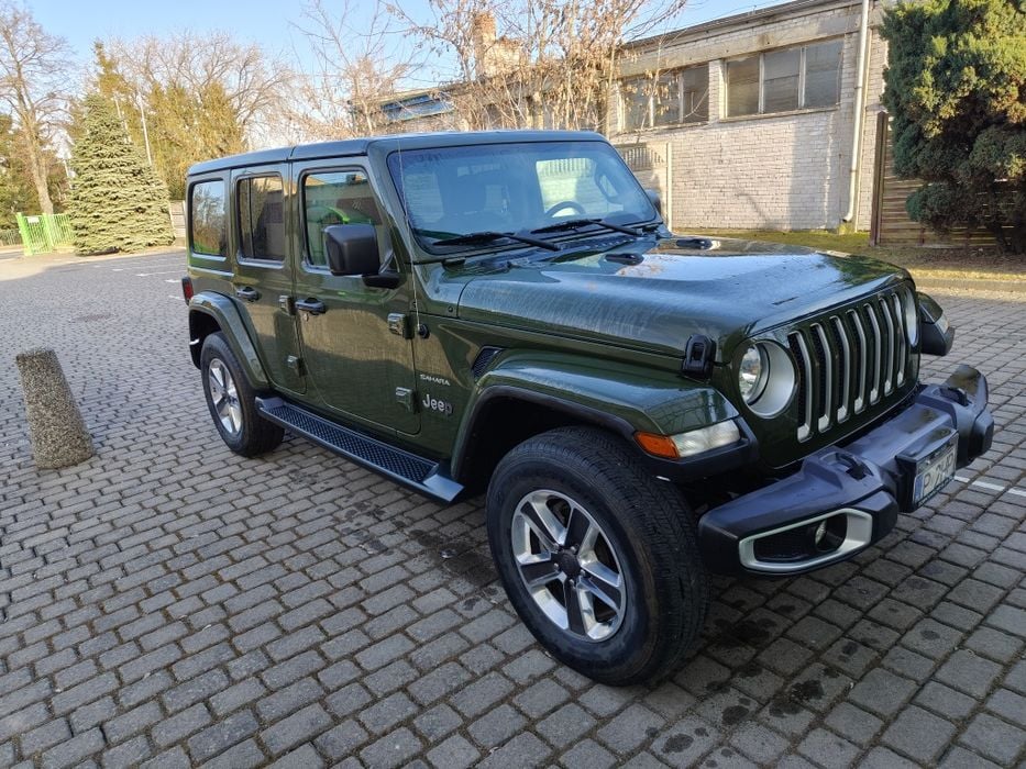 2021 Jeep Wrangler Sahara Sport 4x4 55,000km