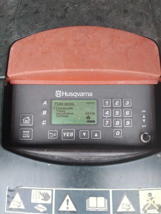 Robot kosiarka Husqvarna AC220