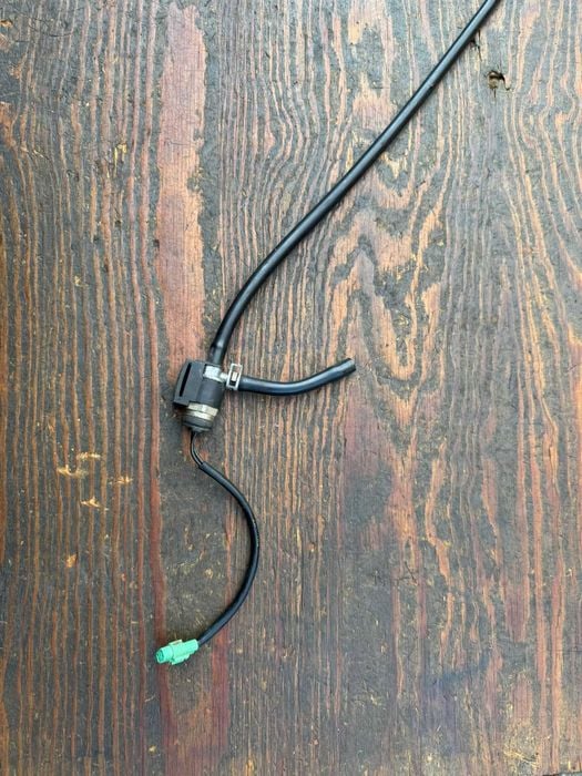 zawor suzuki rm 250 r 00-01 elektromagentyczny zaworow silnik cylindra