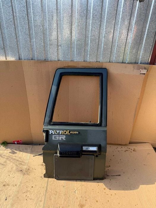 NISSAN PATROL Y60 GR drzwi bagażnika tylne lewe