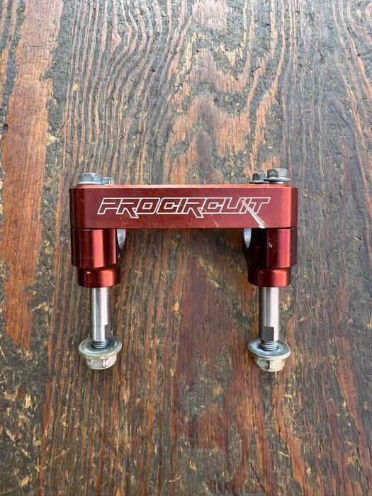 mocowanie uchwyt kierownicy risery suzuki rm drz rmz 125 / 250 / 450