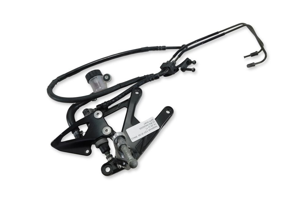 SET PODNÓŻEK PRAWY PRZÓD YAMAHA YZF-R1M RN32 15-20 U-11 2CR274430000