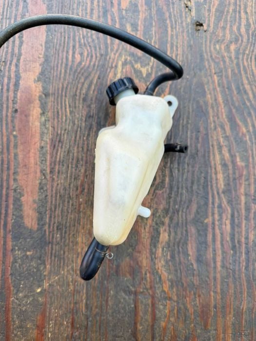 zbiorniczek wyrownawczy chlodnicy zbiornik Kawasaki kfx 450 r 08-14