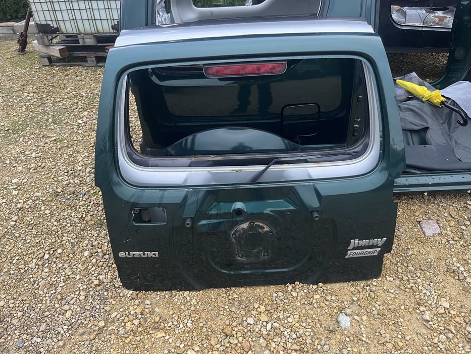 Suzuki jimny klapa tylnia zamek