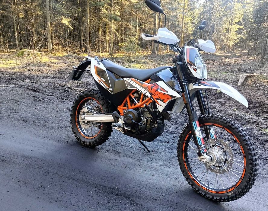 KTM 690.  701  Husqvarna
