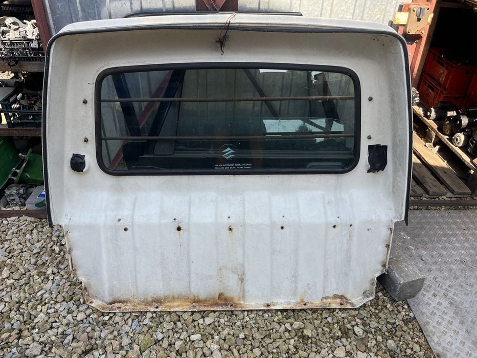 Suzuki samurai long sciana  grodziowa