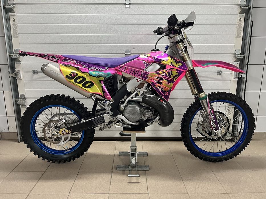 TM Racing 300 en 24r gaznik stan bdb jak ktm exc ec te yz