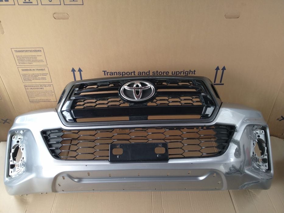 Toyota Hilux VIII Lift Zderzak Atrapa 17-21