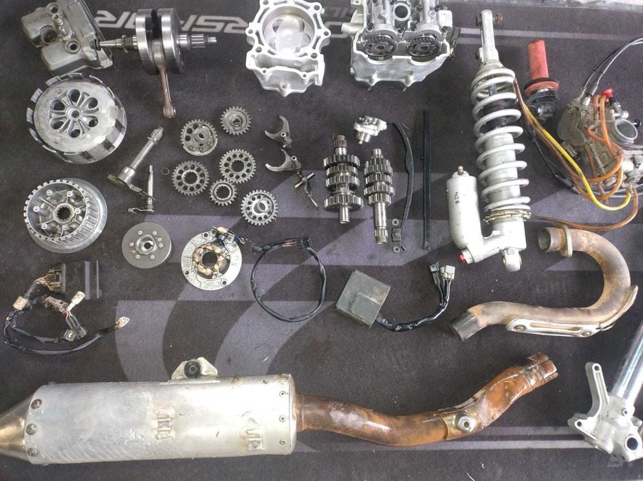 Yamaha yzf 400 426 WR części silnikowe elektryka