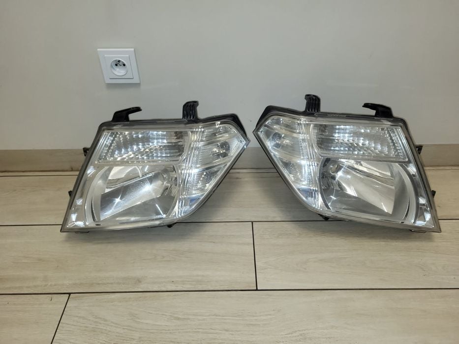 Lampy Nissan Navara