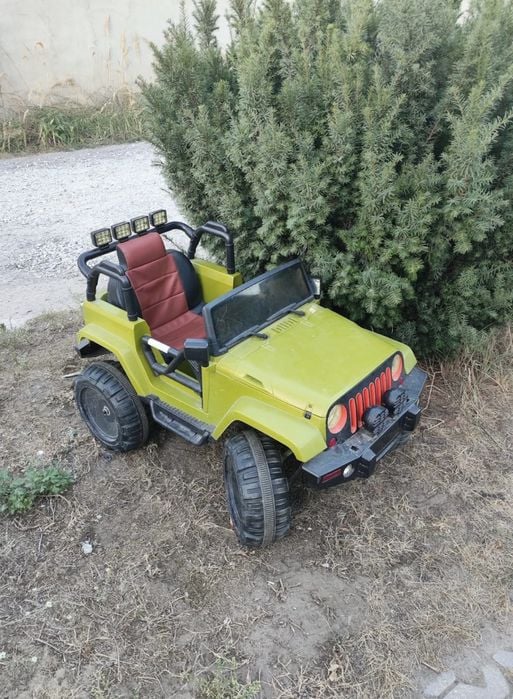 Jeep Wrangler auto na akumulator