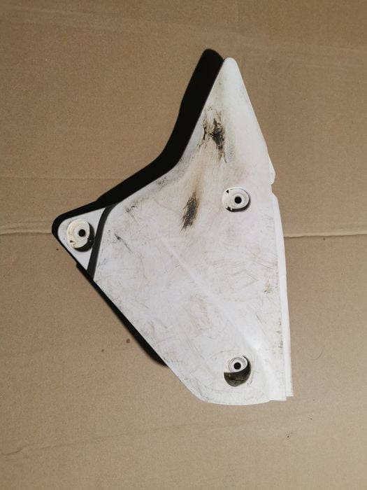 Suzuki DRZ 400 osłona owiewka panel obudowa air box