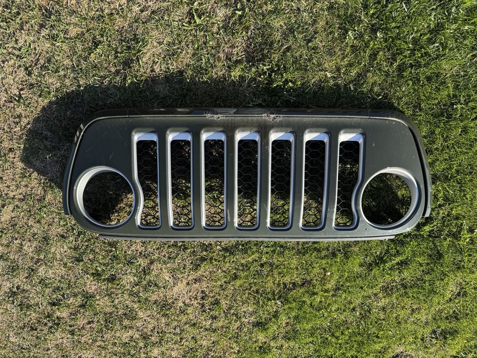 Jeep Wrangler JL -  grill, atrapa