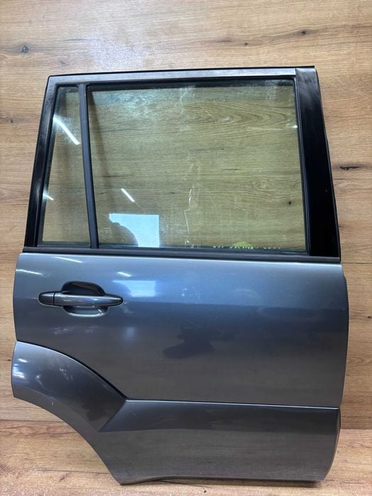 Drzwi tylne prawe Toyota Land Cruiser kolor 1e9