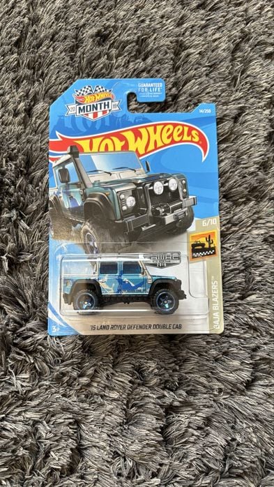 Hot Wheels 15 Land Rover Defender Double Cab Zamac USA Exclusive Baja Blazers Mud Studs Off road 4x4