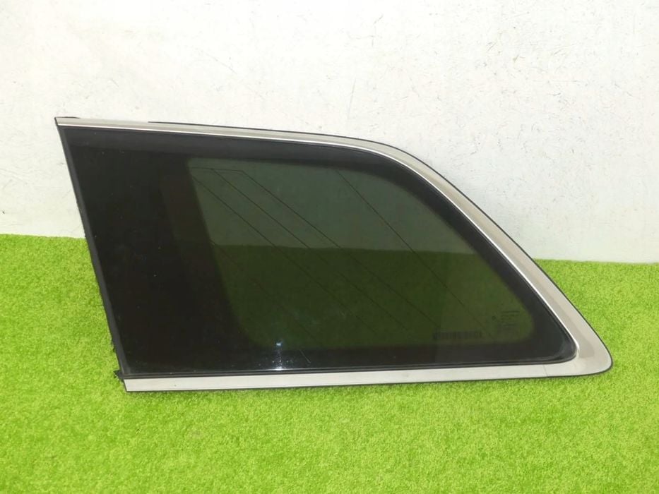 szyba karoseryjna lewa tył jeep cherokee wk2 14r oryginał