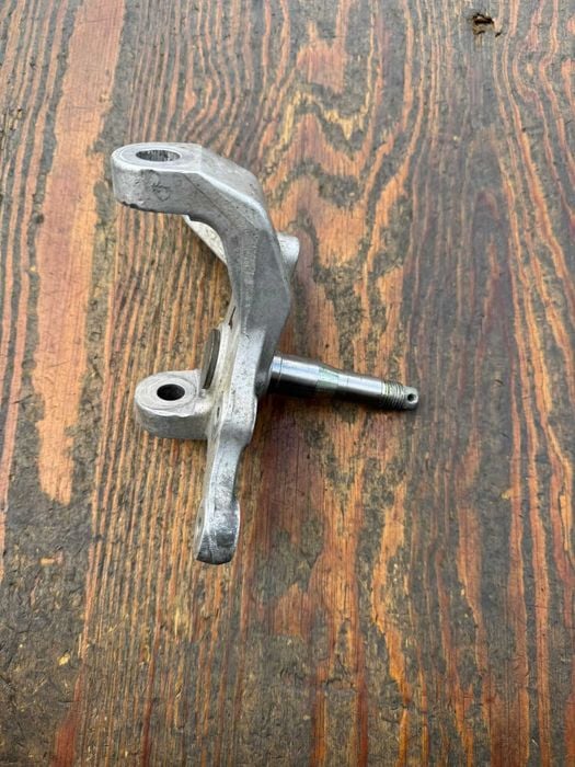 lewa zwrotnica przod przednia zawieszenia kawasaki kfx 450 r 08-14