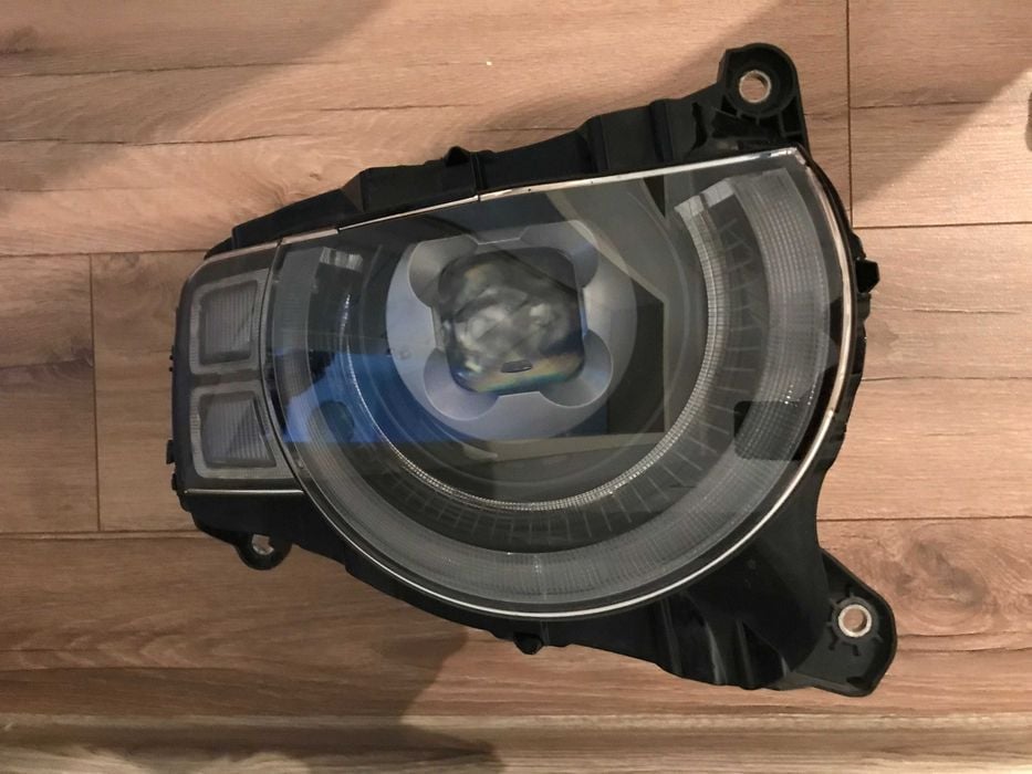 Land Rover Defender II L663 Lampa Full LED PRAWY PRZÓD L8B213W029HG