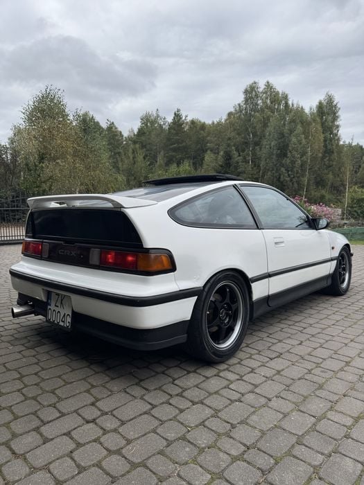 Honda CRX po modyfikacjach czarne wnetrze nowa cena