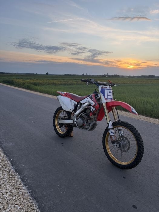 Honda crf 250r.