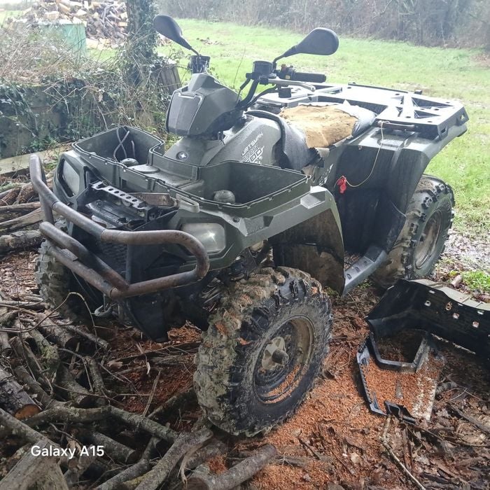 Quad polaris sportsman forest 500