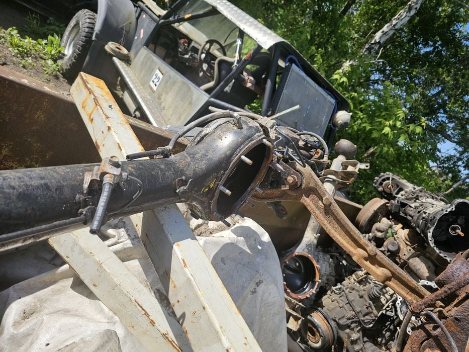 Nissan Patrol Y61 przedni most pochta