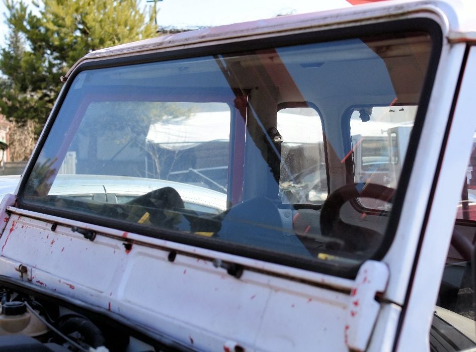 Szyba Czołowa z ramką Land Rover Defender