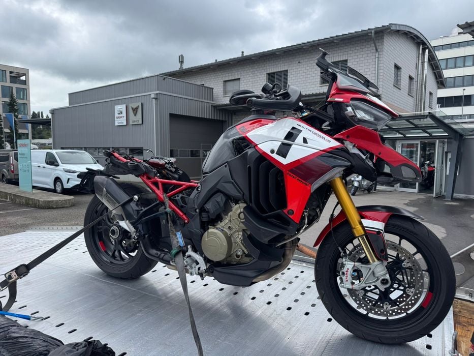 Multistrada v4S Pikes Peak